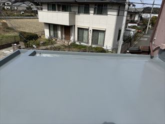 君津市中島にて陸屋根のベランダから雨漏りしていたお宅様に防水工事を行いました